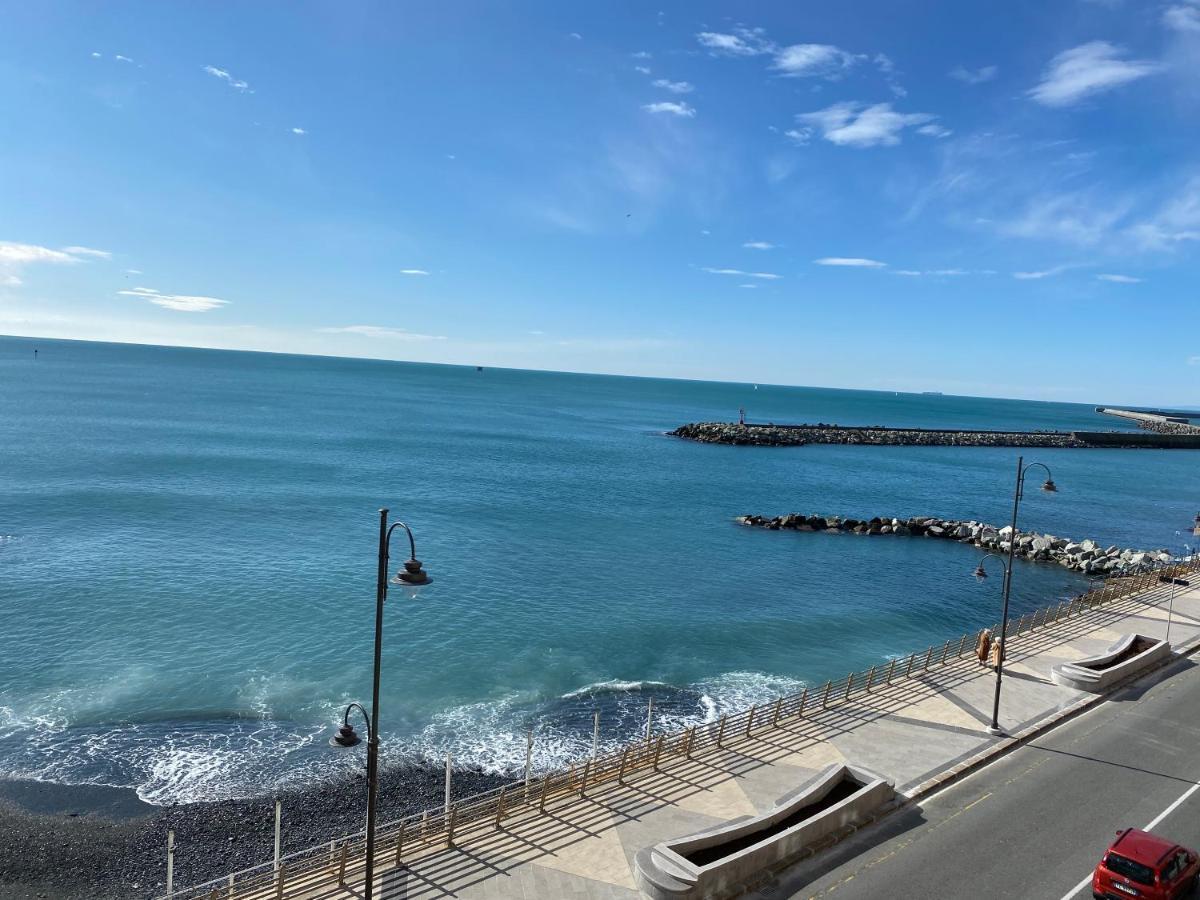 La Casetta Di Dory Sul Mare Генуя Экстерьер фото