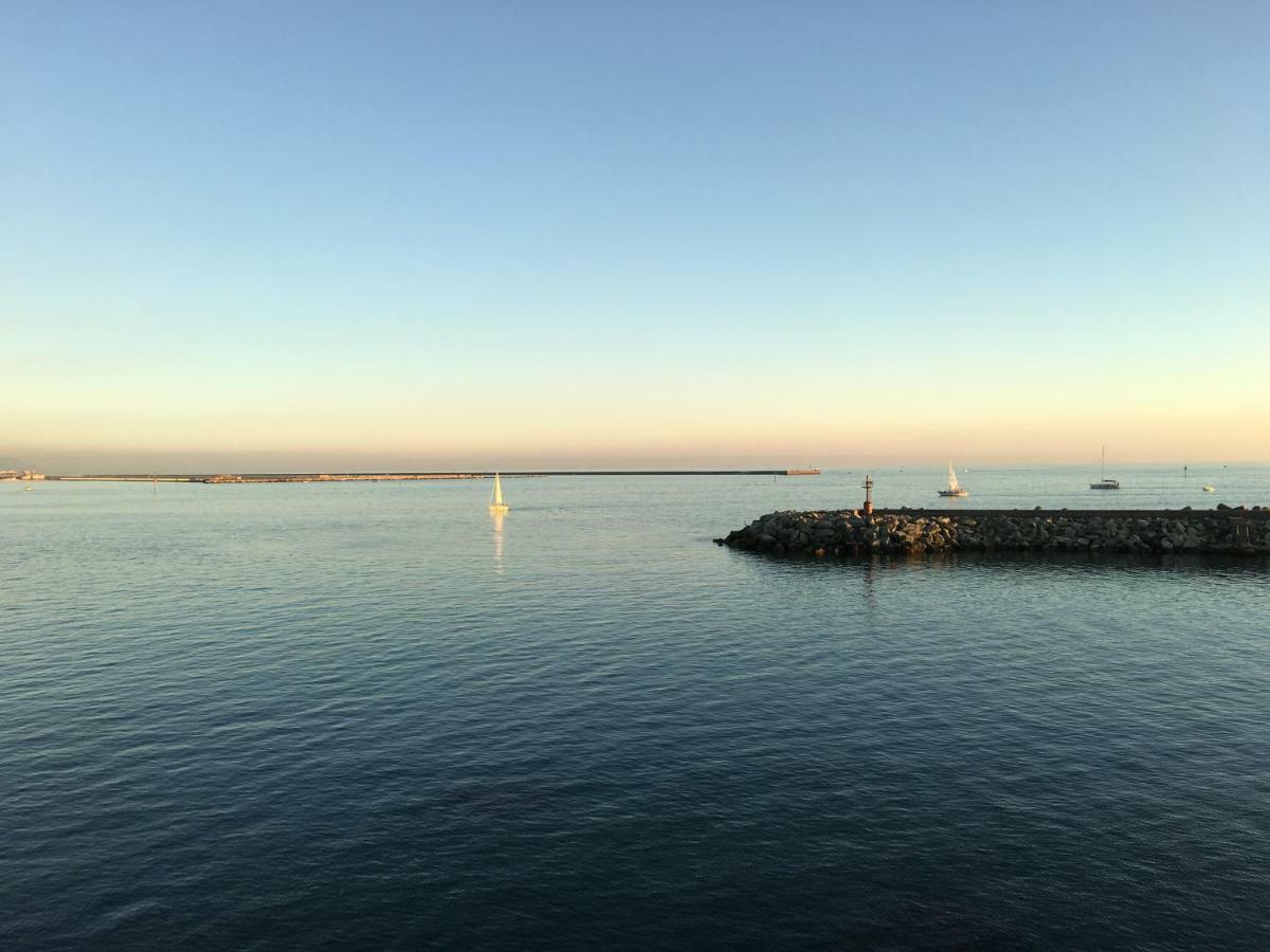 La Casetta Di Dory Sul Mare Генуя Экстерьер фото