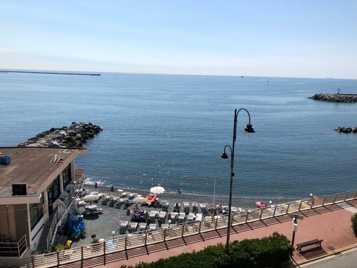 La Casetta Di Dory Sul Mare Генуя Экстерьер фото